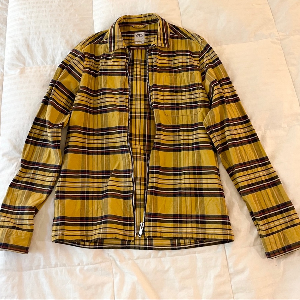 Size S, Men’s Zara Flannel.